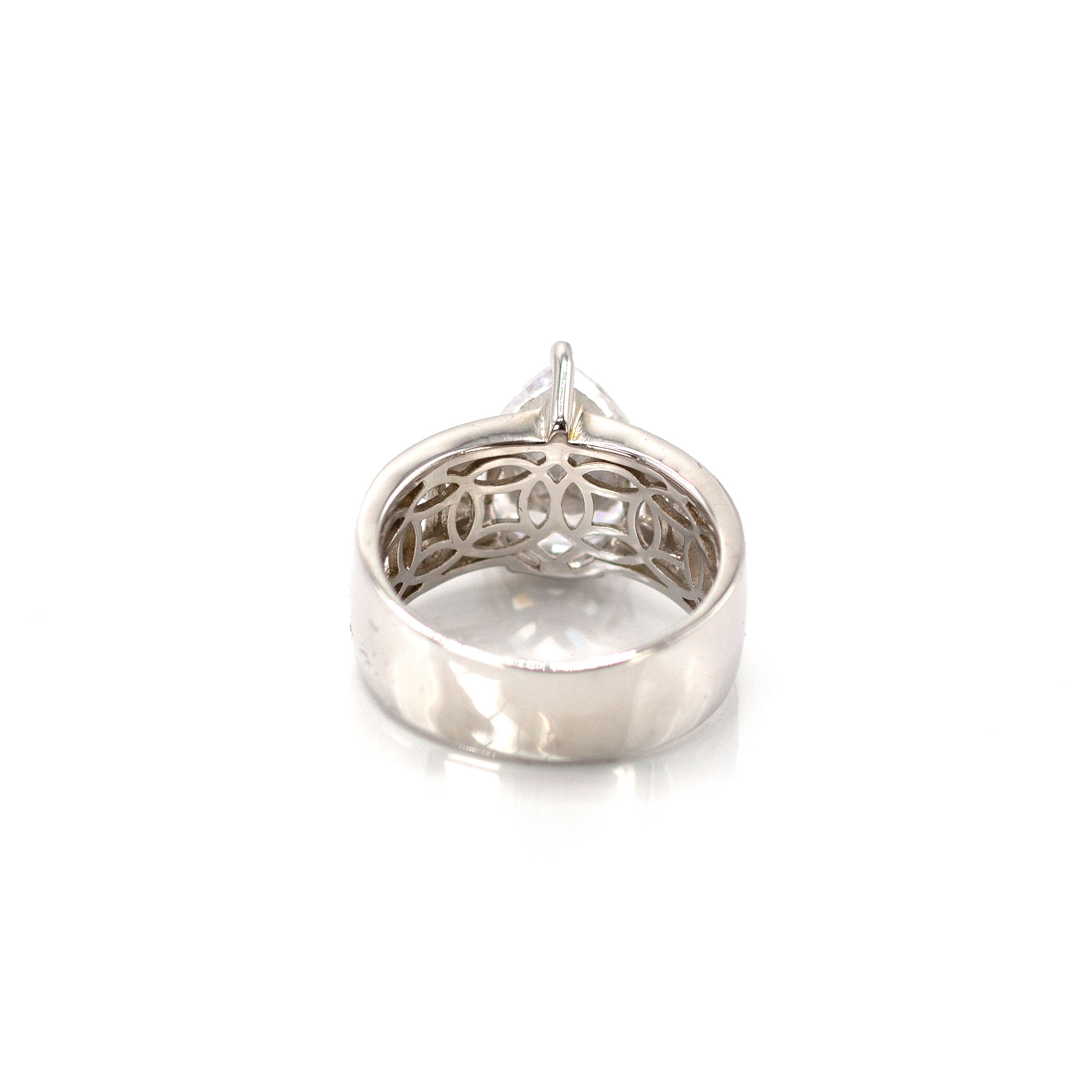 Pearshaped Solitaire & Baguette Zirconia Ring